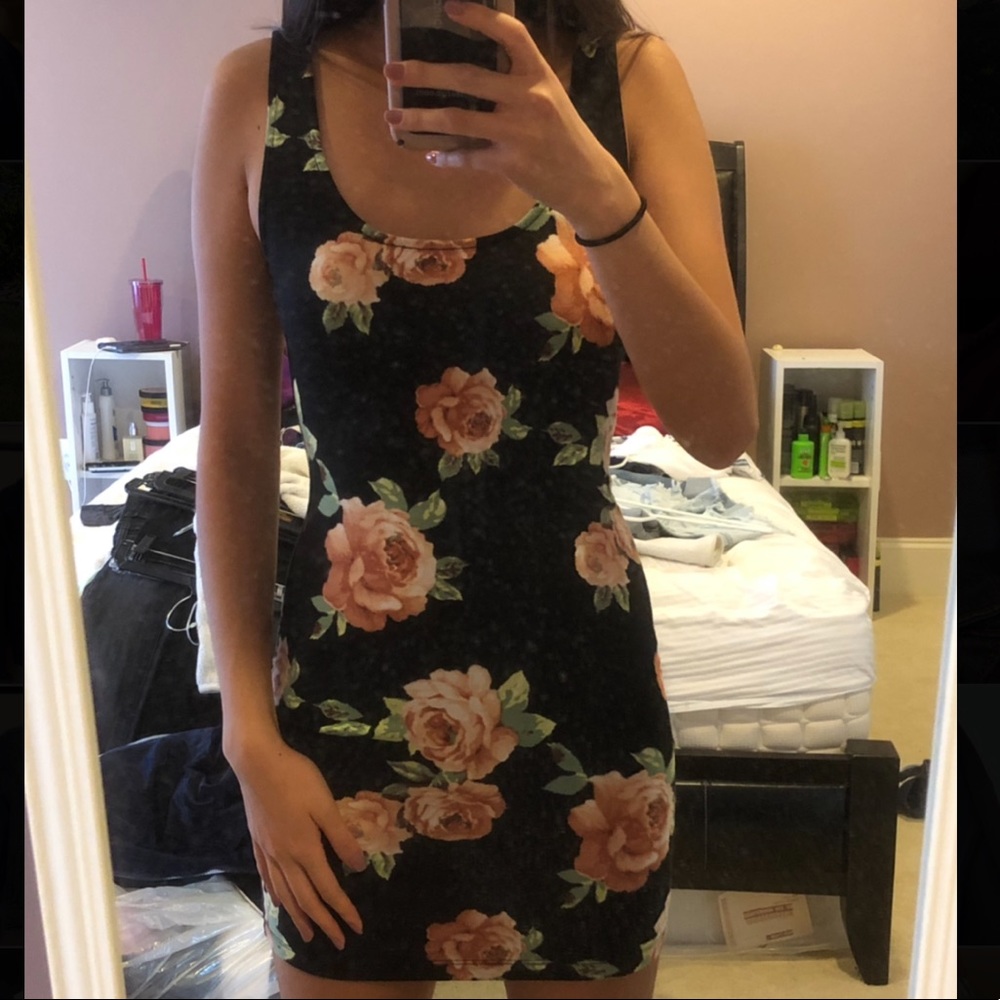 Forever 21 Floral bodycon dress